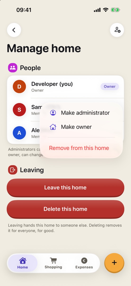 Menú de una persona con Make administrator, Make owner y Remove from this home